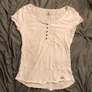 White Hollister tee